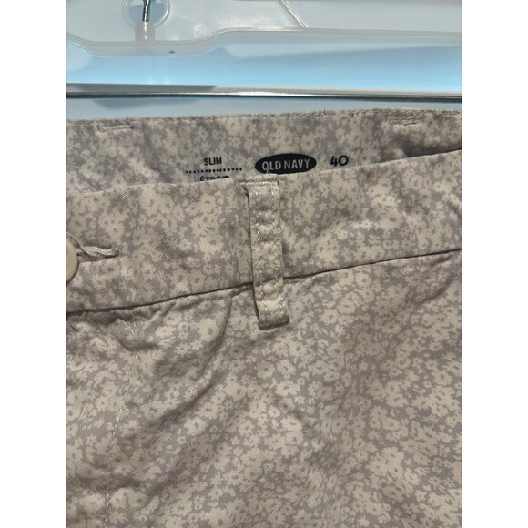 Old Navy Floral Shorts - Size 40 - Picture 2 of 3